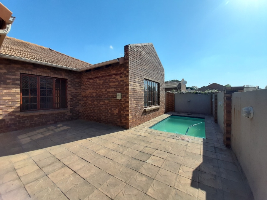 3 Bedroom Property for Sale in Vaalpark Free State